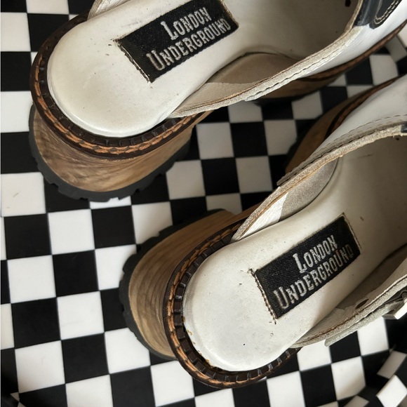 Y2K London Underground Clogs - Picture 8 of 8